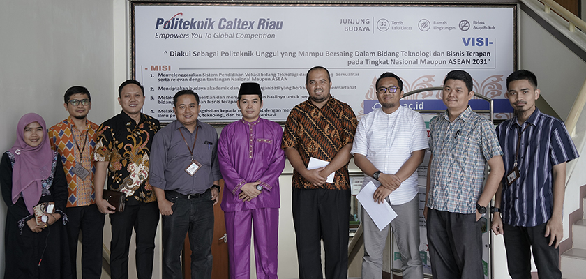 Gambar Diskusi Program Kerja, Badan Riau Creative Network Gandeng Politeknik Caltex Riau