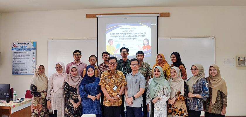 Gambar Dosen JTI PCR Berikan Pelatihan Penggunaan Generative AI untuk Guru SMK Perbankan Riau