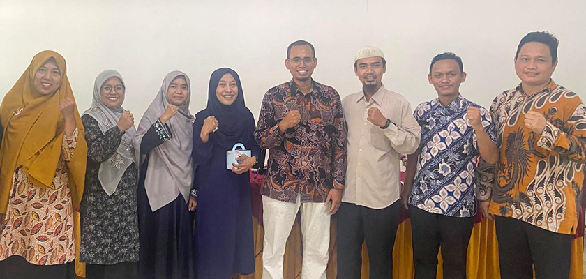 Gambar Dosen TRJT PCR Berikan Pelatihan MikroTik untuk Guru dan Siswa SMKN 5 Dumai