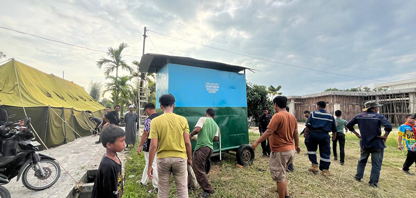 Gambar Peduli Banjir, Politeknik Caltex Riau Salurkan Bantuan Toilet Portable untuk Korban Banjir di Rumbai