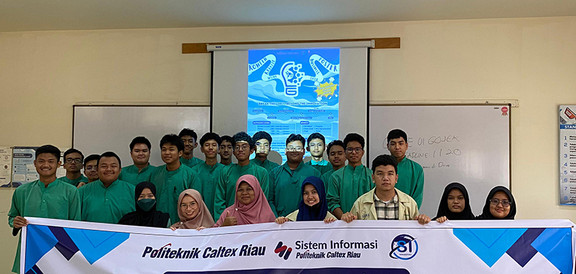 Gambar Pengabdian kepada Masyarakat, Dosen Sistem Informasi PCR Gelar Workshop UI/UX untuk Siswa/i SMA IT Al Ittihad