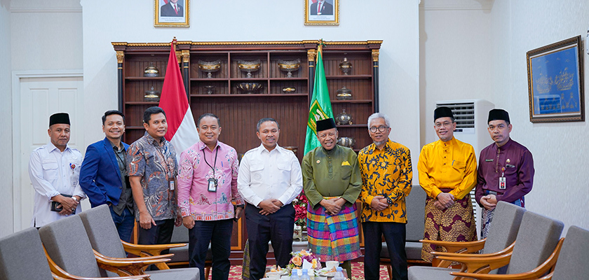 Gambar Politeknik Caltex Riau Audiensi dengan Gubernur Riau, Paparkan Perkembangan dari Masa ke Masa