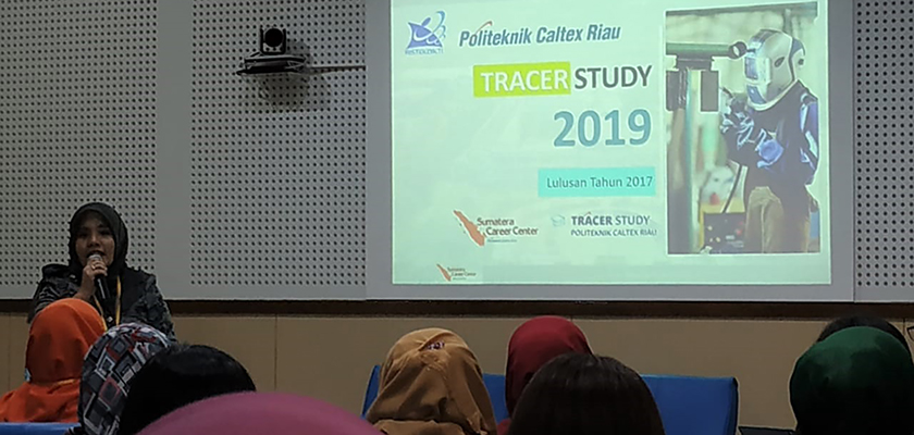 Gambar Presentasi Hasil Tracer Study 2019, PCR Terpilih Sebagai Best Presenter pada Seminar Pengembangan Program Pusat Karir di Yogyakarta