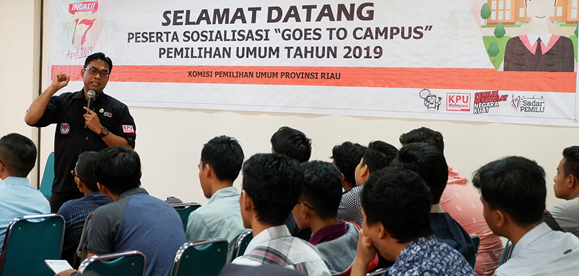 Gambar Sosialisasi Pemilu 2019, KPU Goes to Campus Kunjungi PCR