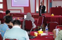 Guna Meningkatkan Kualitas Pengajaran, Tim Kurikulum Prodi Ikuti Workshop Kurikulum
