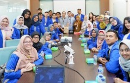 PCR Kenalkan Dunia Industri Kepada Mahasiswa Melalui Studi Ekskursi