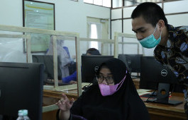 Pengabdian kepada Masyarakat, Dosen Prodi Sistem Informasi Gelar Workshop Laravel untuk Guru SMK/SMA