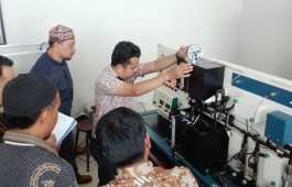 Pusat Unggulan Teknologi Automation Center PCR Persiapkan Lulusan Hadapi Sertifikasi Profesi LSP