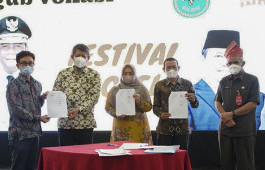 Tingkatkan Kompetensi Lulusan SMK di Riau pada Bidang Digital, PCR bersama 2 Perguruan Tinggi Vokasi MoU dengan PT LX International Indonesia