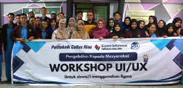 Gambar Dosen PCR bersama tim Mahasiswa, Berikan Workshop UI UX ke Siswa SMK Masmur Pekanbaru