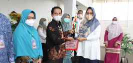 Gambar Nursalim, Pustakawan PCR Kembali Raih Prestasi Pada Ajang Pemilihan Pustakawan Berprestasi Tingkat Provinsi Riau