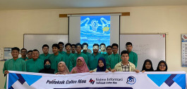 Gambar Pengabdian kepada Masyarakat, Dosen Sistem Informasi PCR  Gelar Workshop UI/UX untuk Siswa/i SMA IT Al Ittihad