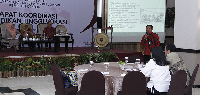 Cover Direktur PCR Hadiri Rapat Koordinasi Bidang PMK