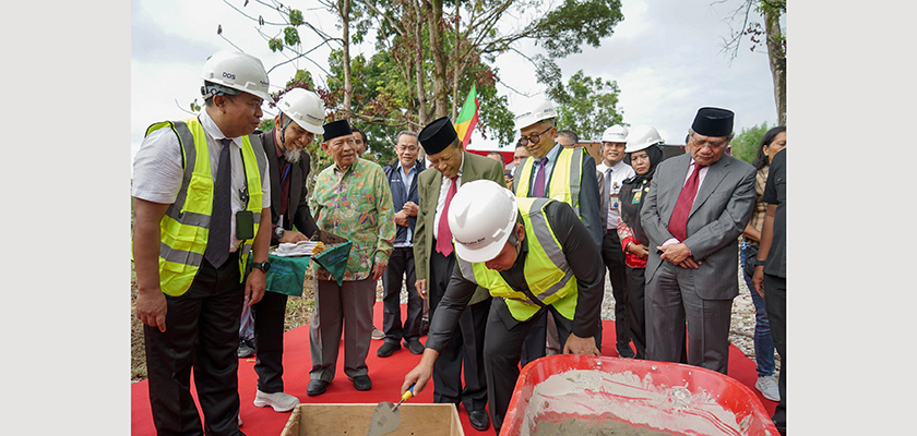 Cover Gubernur Riau Lakukan Groundbreaking Pembangunan PCR Smart Laboratory