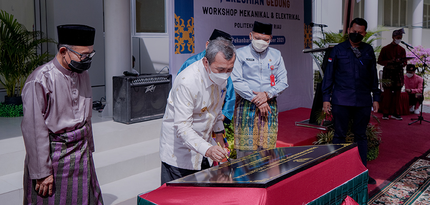 Cover Gubernur Riau Resmikan Mekanikal dan Elektrikal Workshop PCR