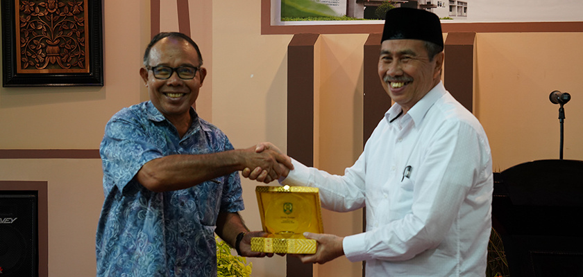 Cover Jalin Silaturahmi, Syamsuar dan Edy Kunjungi PCR