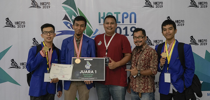 Cover KMIPN 2019 Sukses Digelar, PCR Raih 3 Medali