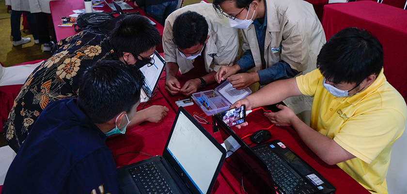 Cover Magister Terapan Teknik Komputer PCR Taja Seminar dan Workshop Data Science dan IoT.