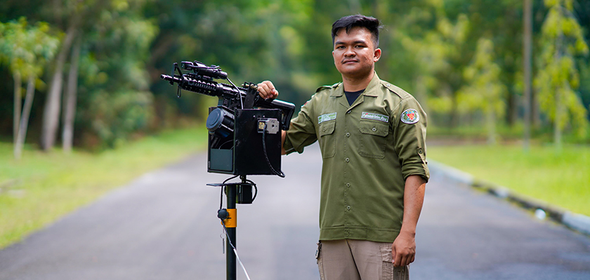 Cover Mahasiswa Politeknik Caltex Riau Ciptakan Kendali Jarak Jauh untuk Sistem Penggerak Senjata
