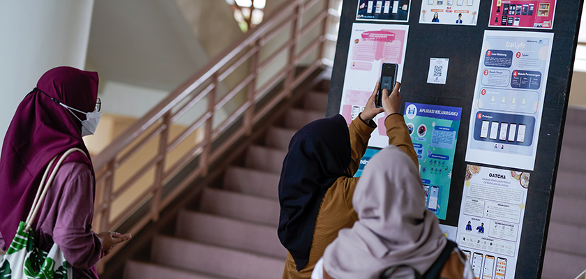 Cover Mahasiswa Sistem Informasi PCR Gelar Pameran Desain Poster