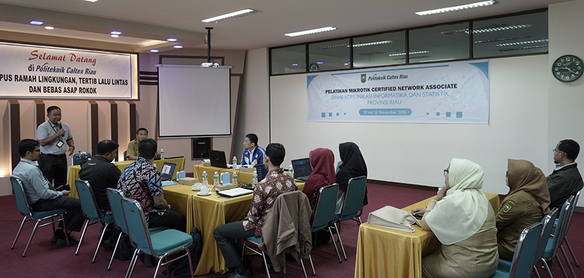 Cover PCR Adakan Pelatihan Mikrotik Certified Networks Associate untuk ASN dan THL Diskominfotik Provinsi Riau