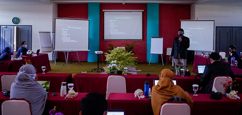 Cover PCR Gelar Rakor Evaluasi Kinerja Program tahun 2021