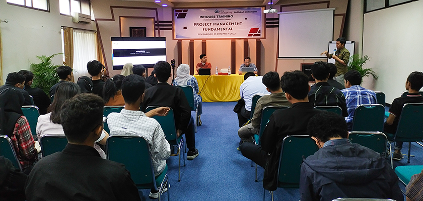 Cover PCR Hadirkan Dosen Tamu dari PT Angkasa Pura II pada Perkuliahan Manajemen Jaringan dan Keamanan