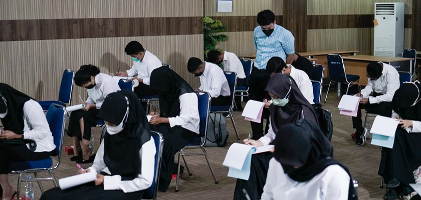 Cover PCR Lakukan Seleksi Ujian dan Wawancara Beasiswa Pendidikan Kota Dumai