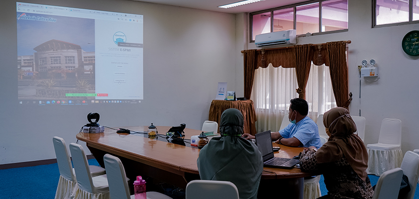 Cover PCR Presentasikan e-SPMI ke Pusdatin Kemdikbud-Ristek