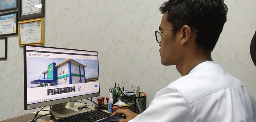 Cover Realisasi MoU, PCR Kembangkan Website BMKG Stalkim Riau