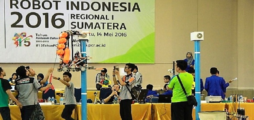 Cover Tim Robot PCR Rebut Penghargaan Inovasi Terbaik di KRI 2016 Regional 1