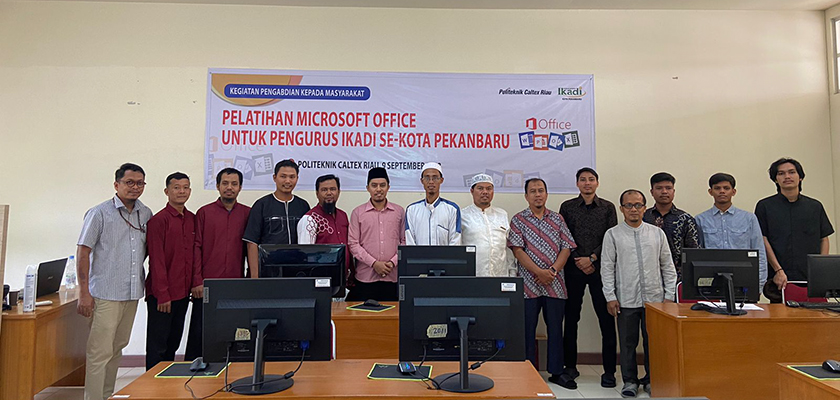 Cover Tingkatkan Kemampuan Office, PCR Berikan Pelatihan Microsoft Office untuk Ikadi se-Kota Pekanbaru