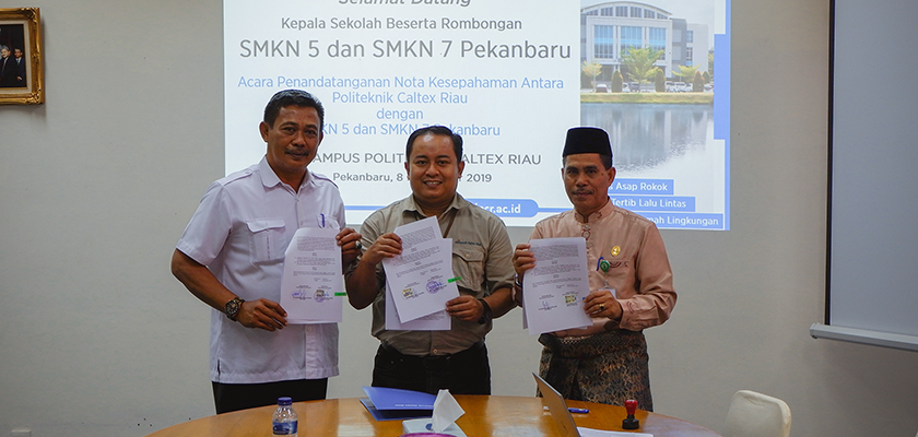 Cover Tingkatkan Pendidikan Vokasi di Pekanbaru, PCR Jalin Kerja Sama dengan SMKN 5 dan SMKN 7 