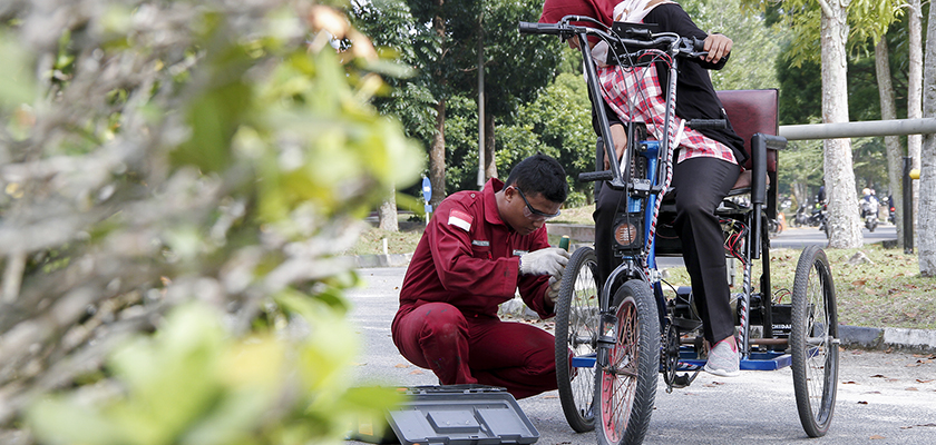 Cover Tricycle Bike, Sepeda Listrik Untuk Penyandang Disabilitas Karya Mahasiswa PCR