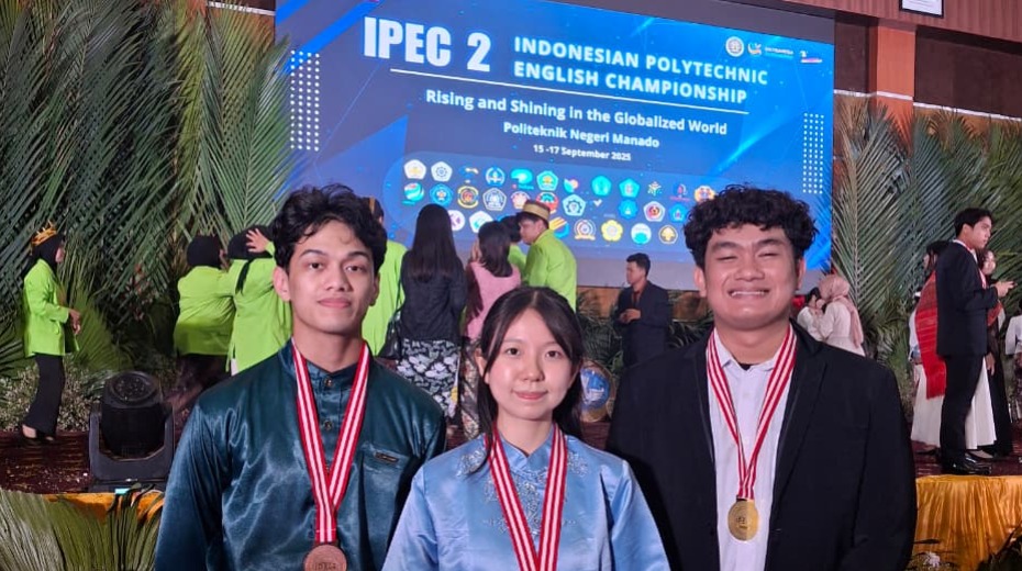 PCR Raih 3 Juara Nasional di Indonesia Polytechnic English Championship (IPEC) 2025