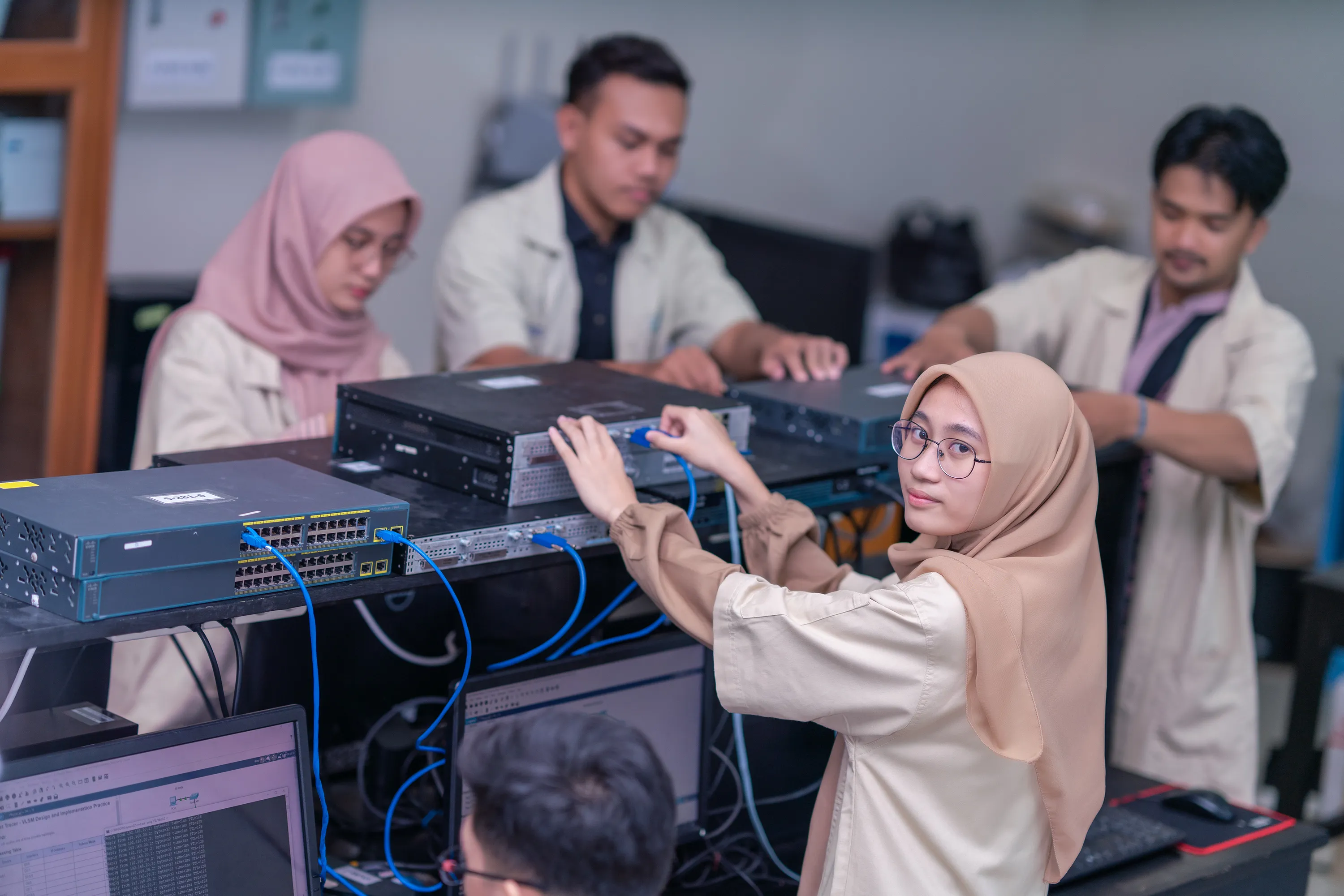 Teknologi Rekayasa Komputer